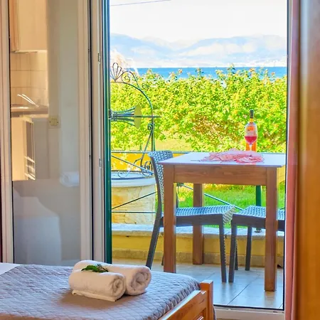 Nikos Kalamaki Corfu Aparthotel Apraos