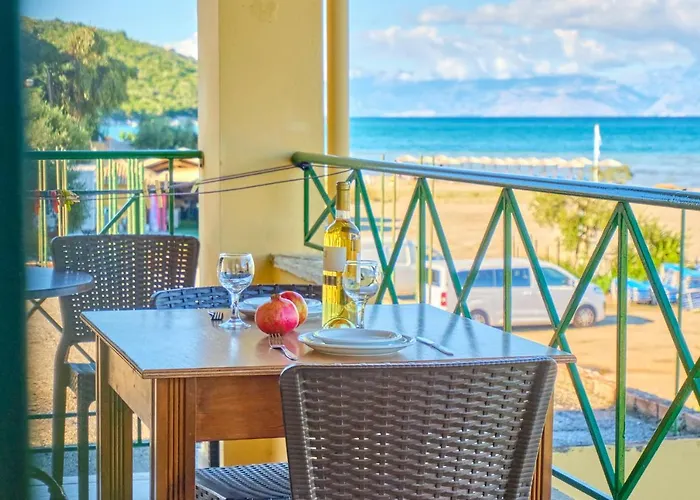 Hotel de apartamente Nikos Kalamaki Corfu Apraos
