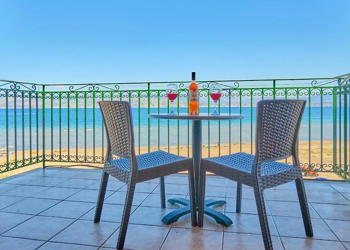 Nikos Kalamaki Corfu Apraósz