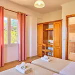 Nikos Kalamaki Corfu Aparthotel