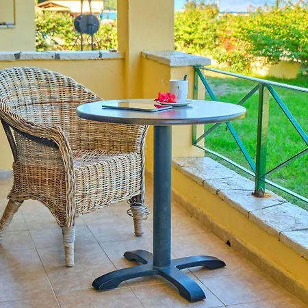 公寓式酒店 Nikos Kalamaki Corfu Apraos