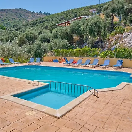 Nikos Kalamaki Corfu 公寓式酒店